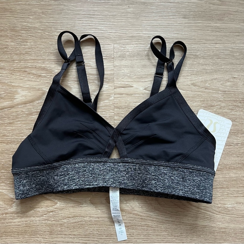 NWT Lululemon if you’re lucky bra 8